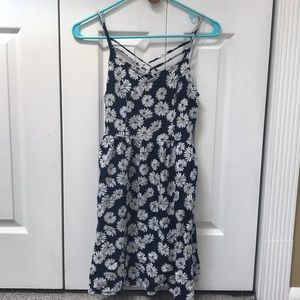 SO navy and daisy dress